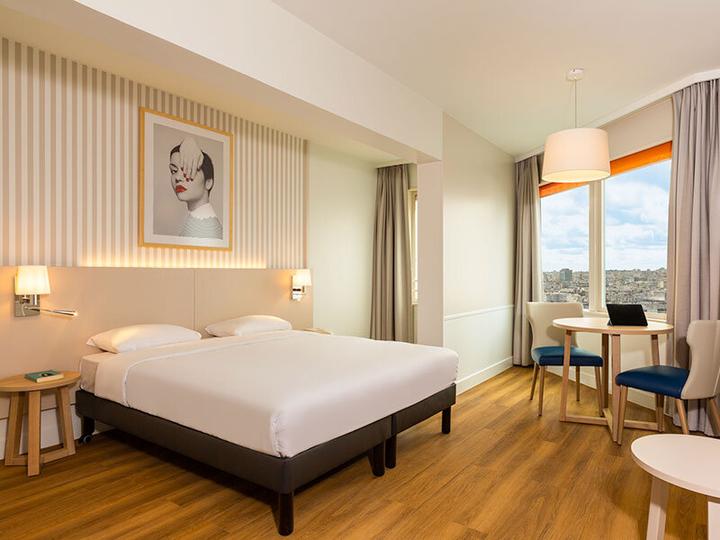 Actual product image Smartbox 2 nuits dans un appartement 4* pour 2 adultes et 2 enfants au coeur de Paris (4 pers.)