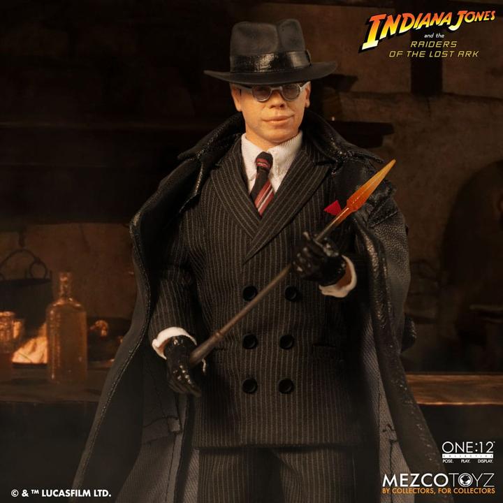 Actual product image Mezco Toys Indiana Jones Action Figure 1/12 Major Toht and Ark of the Covenant Deluxe Boxed Set 16 cm
