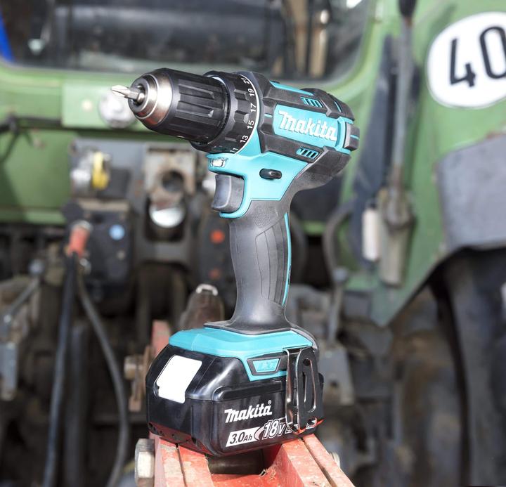 Actual product image Makita DDF482RFJ (Rechargeable battery operated)