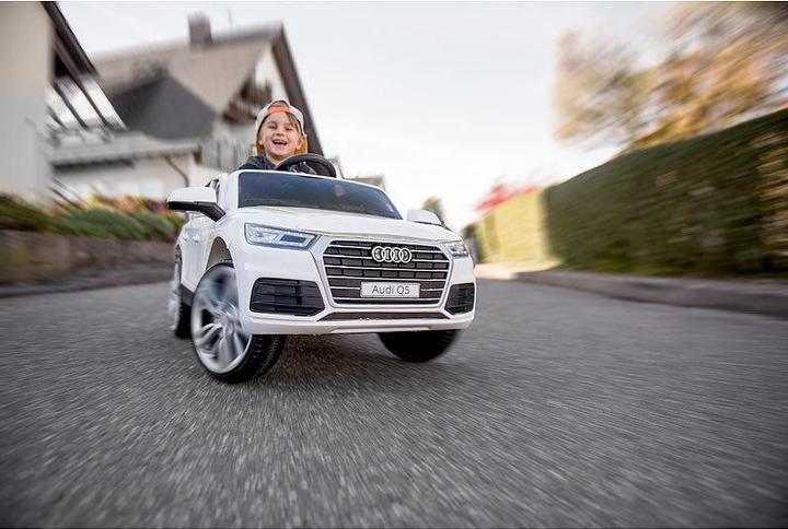 Actual product image Playtastic Audi Q5 (12 V)