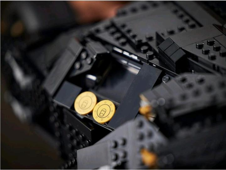 Image du produit LEGO Batmobile Tumbler (76240, LEGO DC, LEGO difficiles à trouver)