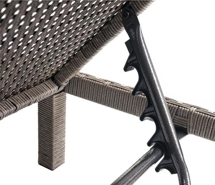 Produktbild Swisshandel24 Poly-Rattan Sonnenliege, Relaxliege Gartenliege Liege - Basic grau, Kissen dunkelgrau (198 cm)