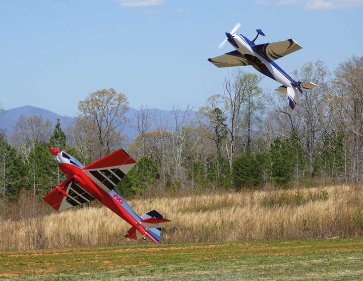 Produktbild Extremeflight-RC extra ng 60" blau / weiss arf