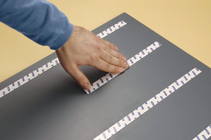 Produktbild tesa Powerbond MIRROR doppelseitiges Montageband für Spiegel (19 mm)