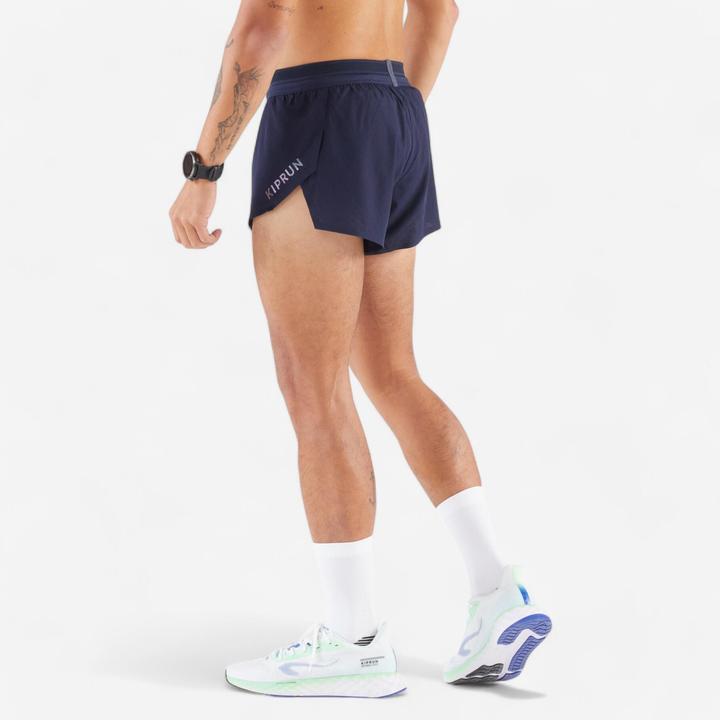 Immagine prodotto Kiprun Men's Lightweight Running Split Shorts Run 900 -Blue black (S)