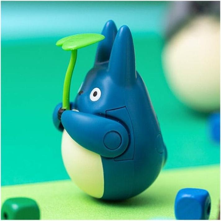 Produktbild Semic Mon voisin Totoro figurine culbuto Mid Totoro with leaf 6 cm
