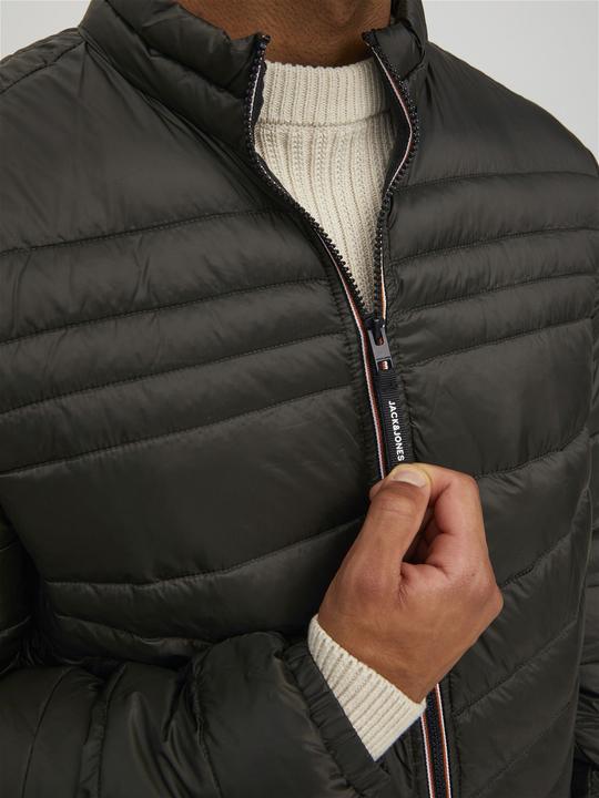 Image du produit Jack & Jones Veste matelassée légère à col haut (XL)