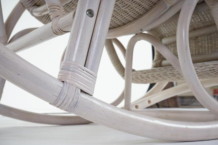 Produktbild Swisshandel24 Schaukelstuhl, Schwingsessel Rattansessel, weiss - Auflage creme