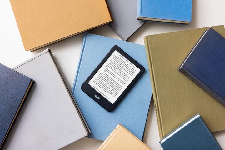 Actual product image Kobo Clara 2E (6", 16 GB, Deep Ocean Blue)