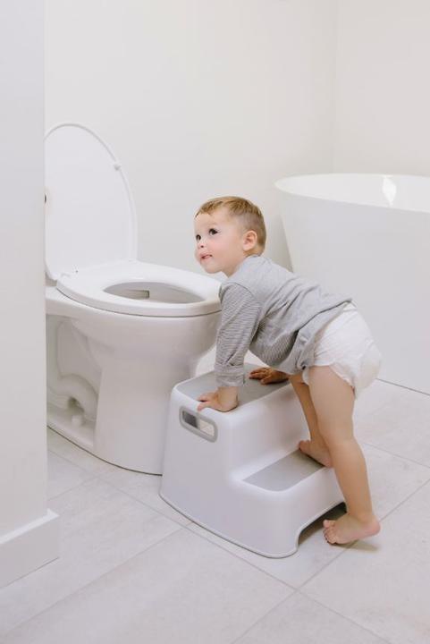 Actual product image Ubbi 2-Stufen Hocker grau