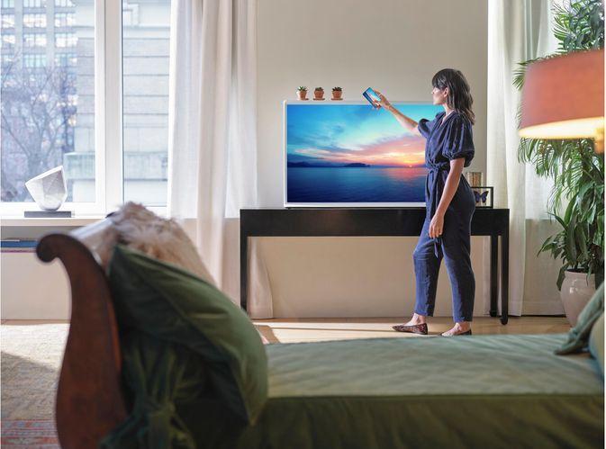 Actual product image Samsung The Serif QE50LS01T (50", LS01T, QLED, 4K, 2021)