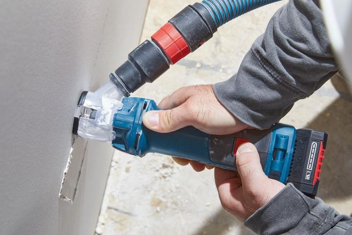 Actual product image Bosch Professional GCU 18V-30 Drywall Cutout Tool (solo C)