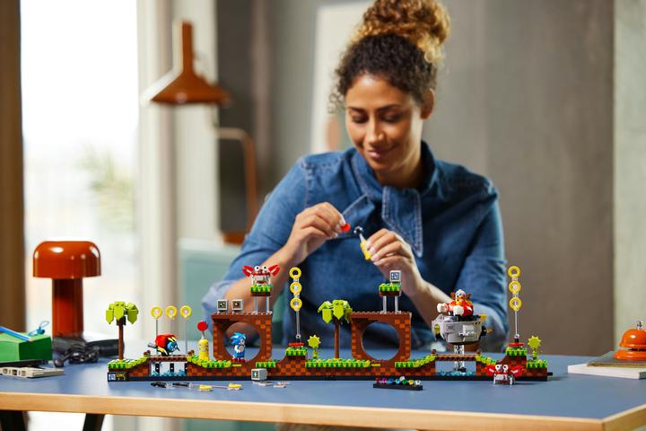 Produktbild LEGO Sonic the Hedgehog - Green Hill Zone (21331, LEGO Ideas)