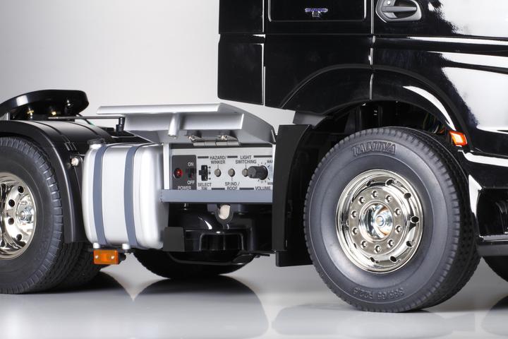 Produktbild Tamiya Mercedes Actros (Kit)