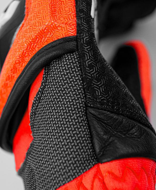 Actual product image Reusch World Cup Warrior GS (9.5)