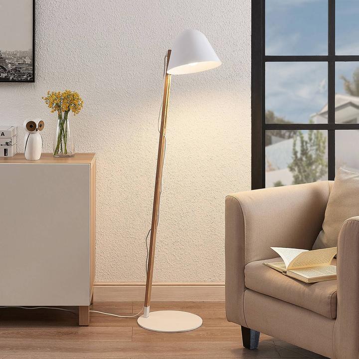 Image du produit Lindby Tetja lampadaire avec tige en bois, blanc (E27)