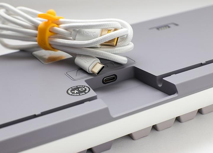 Produktbild Ducky One 3 Mist Grey TKL Gaming Tastatur, RGB LED - MX-Speed-Silver (US) (US, Kabelgebunden)
