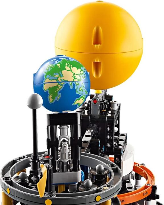 Actual product image LEGO Sun Earth Moon Model (42179, LEGO Technic)