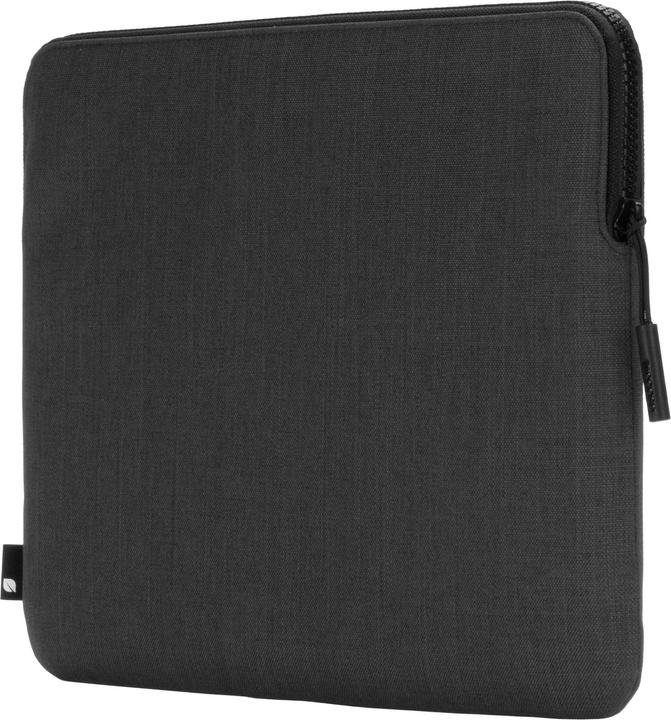 Actual product image Incase Dots (16", Apple)