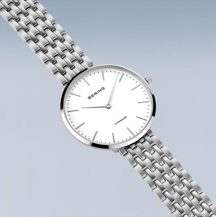 Actual product image Bering Damenuhr (Analogue wristwatch, 34 mm)