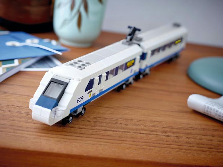 Produktbild LEGO Hochgeschwindigkeitszug (40518, LEGO Creator 3-in-1)