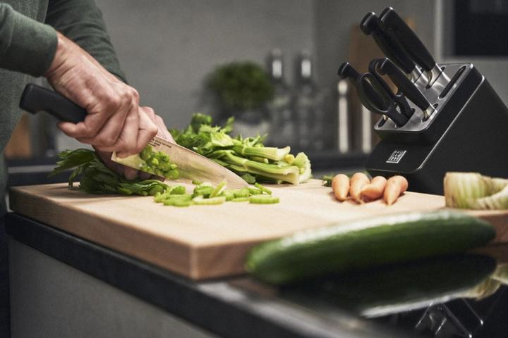 Immagine prodotto Zwilling Ceppo di coltelli autoaffilanti Four Star da 7 pezzi