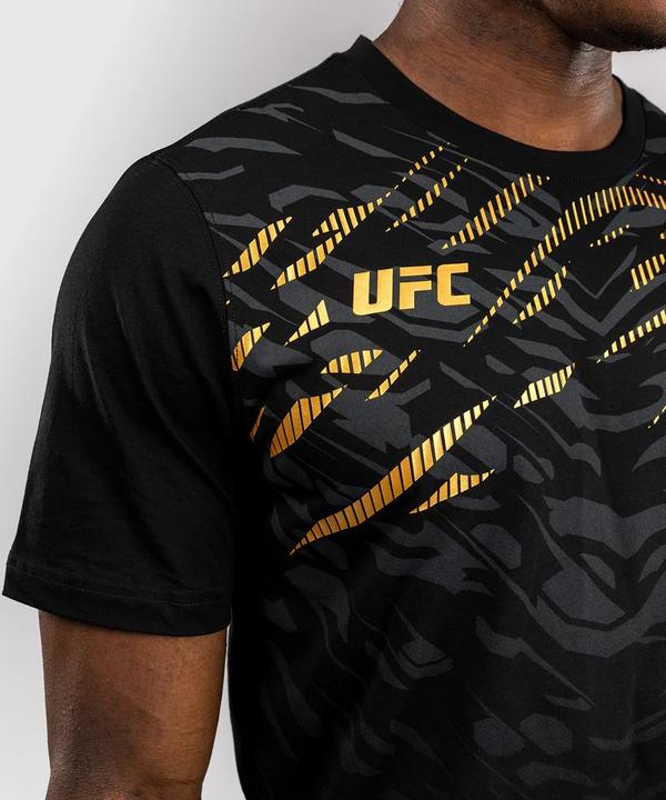 Immagine prodotto Venum UFC Fusion Replica Champion T-Shirt Black/Gold (XXL)