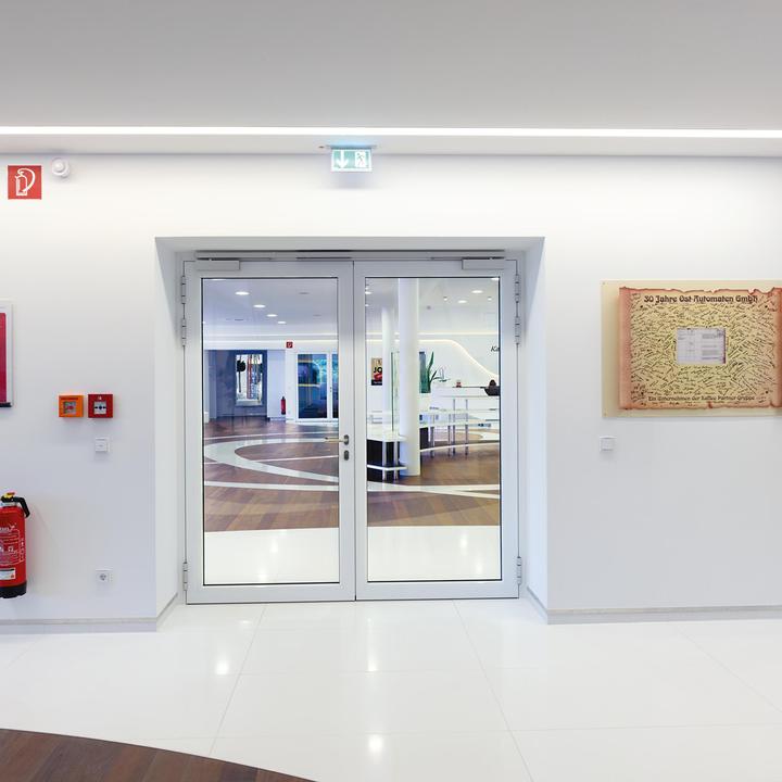 Produktbild Dormakaba Türschliesser TS 93 B Contur Design (Indoor)