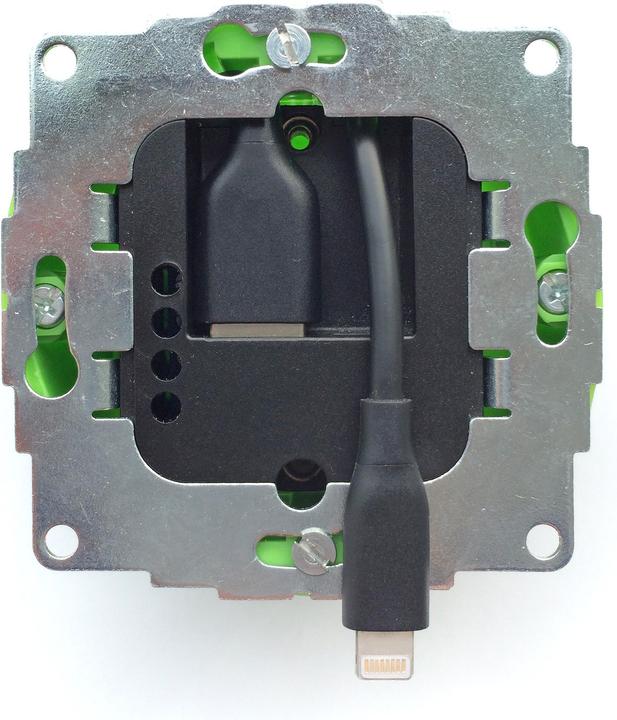Actual product image smart things s24 sCharge Lightning