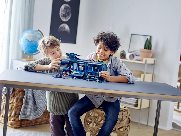 Actual product image LEGO The Rexcelsior (70839)