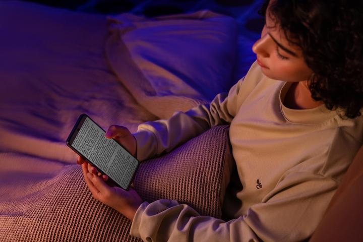 Image du produit TCL 50 Pro NxtPaper (512 Go, Gris lune, 6.80", SIM + eSIM, 108 Mpx, 5G)
