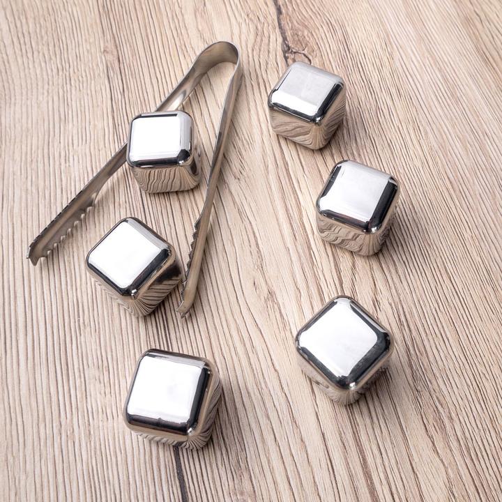 Actual product image Intirilife 6x Whiskey Stones in SILVER (Whisky stones)