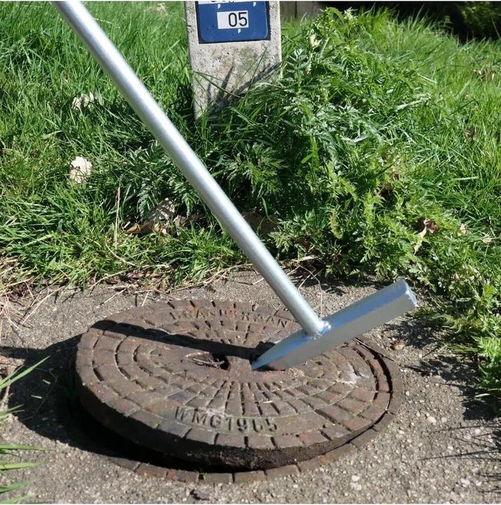 Immagine prodotto Magnetar Thor - Sollevatore Di Tombini - Gancio Per Tombini Con Martello