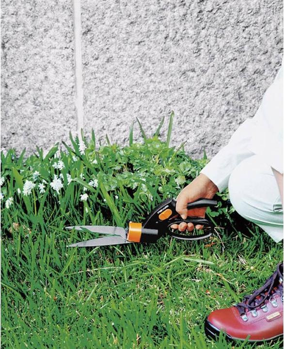 Actual product image Fiskars Lawn edge trimmer Servo-System GS42