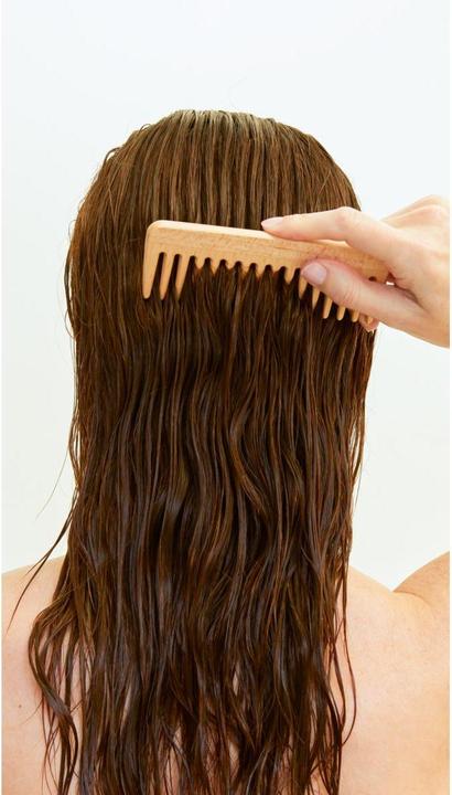 Actual product image NIVEA VOLUMEN & KRAFT Shampoo 250 ml (250 ml, Liquid shampoo)