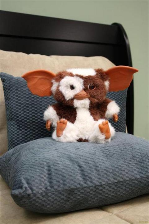 Actual product image Neca Gremlins plush figure Gizmo Deluxe (20 cm)