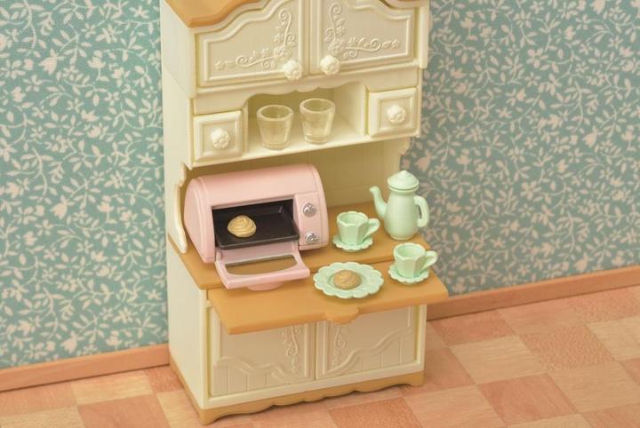 Actual product image Sylvanian Families Dining Room Set