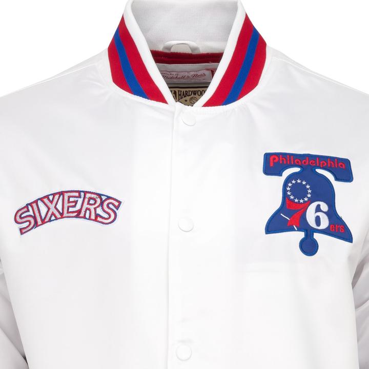 Image du produit Mitchell & Ness City Collection Lightweight Satin Veste - Philadelphia 76ers (M)