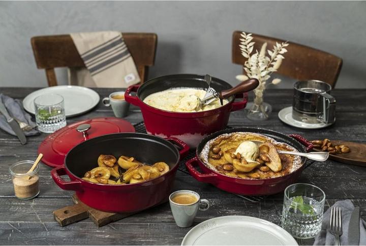 Actual product image Staub Cocotte (24 cm, Casserole + Stewpot, Cast iron)