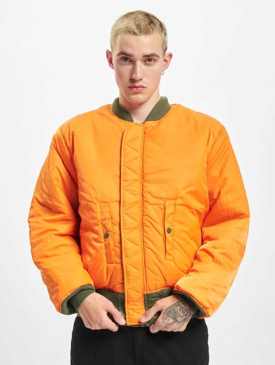 Actual product image Alpha Industries MA-1 (L)