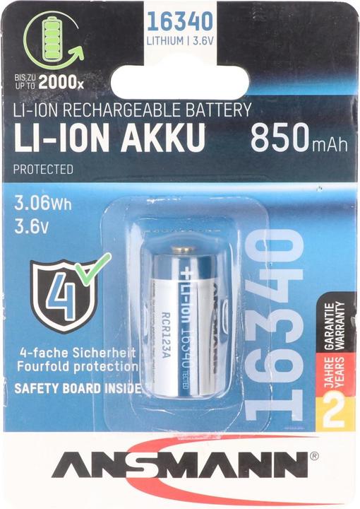 Actual product image Fenix Battery CR123 A 4 pieces and LCD fast charger (4 pcs., CR123A, 760 mAh, Rechargeable battery)