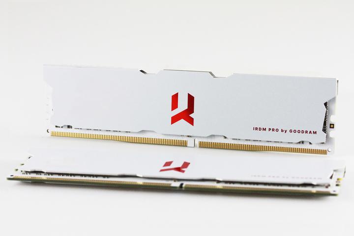 Actual product image Goodram Memory DDR4 IRDM PRO 32/3600 (2 * 16 GB) 18-22-22 white (2 x 16GB, 3600 MHz, DDR4-RAM, DIMM)