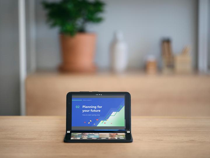 Produktbild Microsoft Surface Duo 2 B2B (256 GB, Obsidian, 8.30", SIM + eSIM, 12 Mpx, 5G)