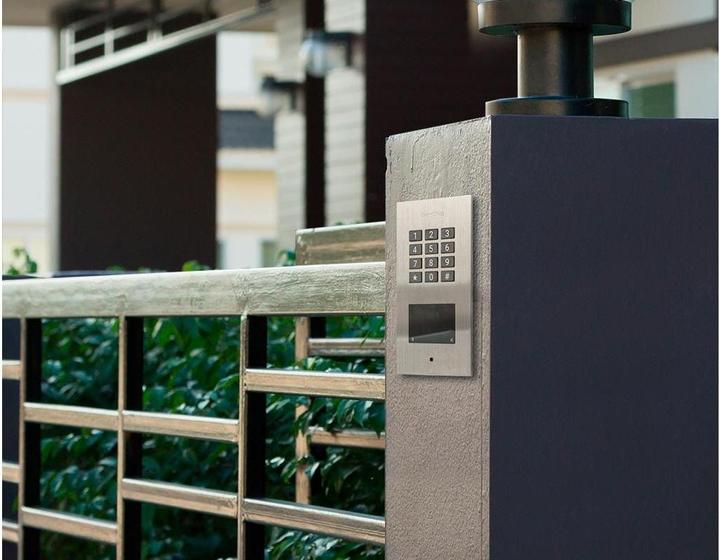 Actual product image Doorbird A1121 flush-mounted (Key card)