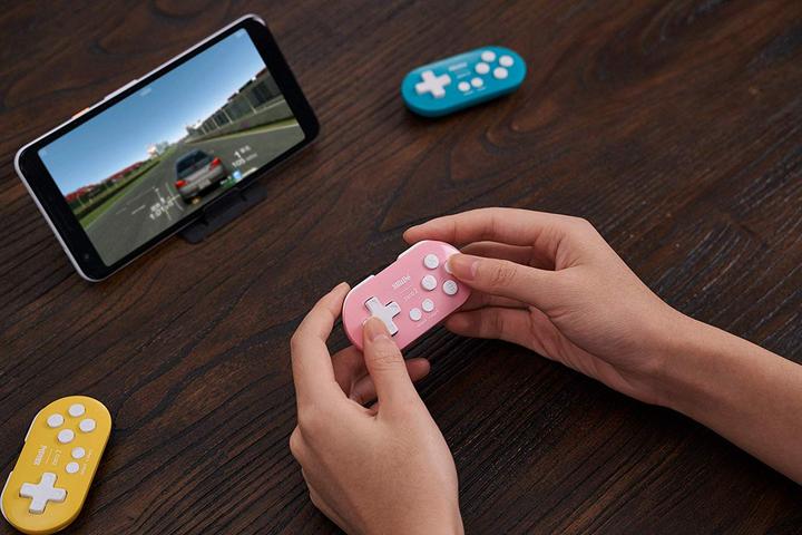Immagine prodotto 8bitdo Zero 2 (Mac, Android, Switch, PC)