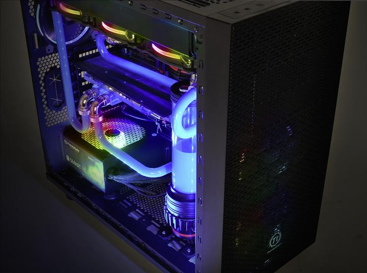 Productafbeelding Thermaltake Slimme RGB (600 W)