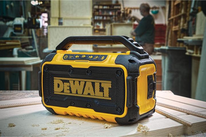 Actual product image DeWalt WIRELESS BLUETOOTH XR 10.8 (10 h, Rechargeable battery operated)