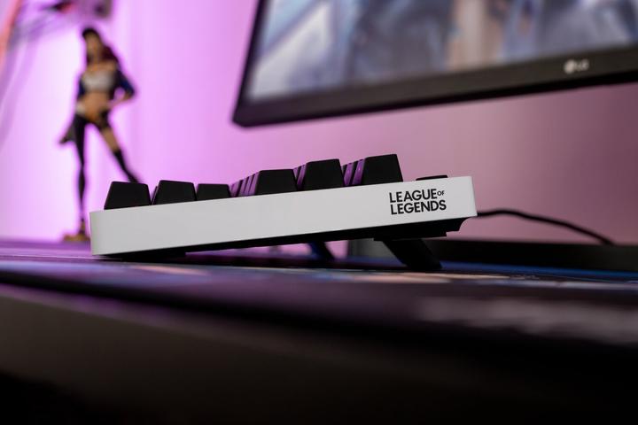 Actual product image Logitech G Pro League of Legends (DE, Cable)