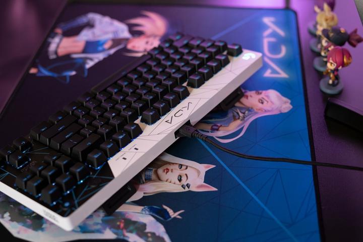 Actual product image Logitech G Pro League of Legends (DE, Cable)