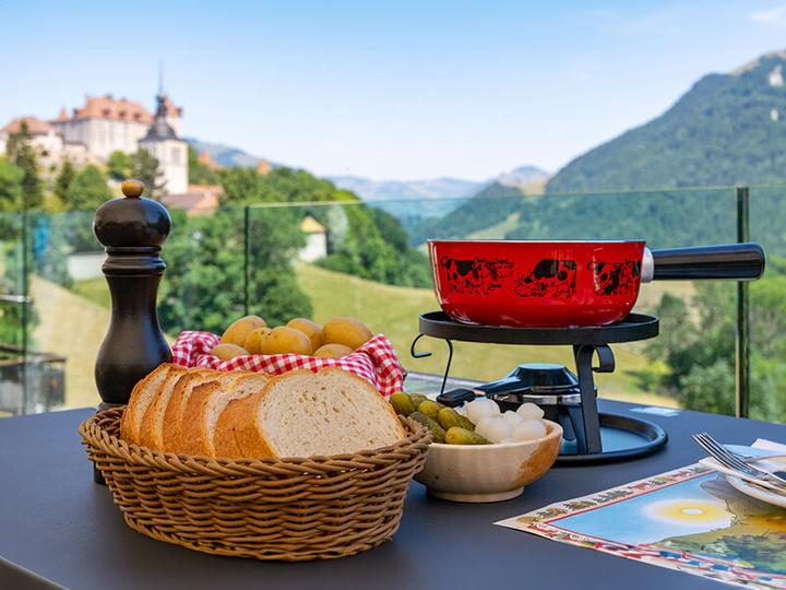 Image du produit Smartbox Séjour gourmand de 2 jours à Gruyères avec visite de la chocolaterie Maison Cailler (2 pers.)